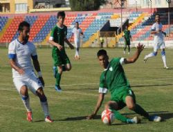 Payas Belediyespor 1975 kendi evinde konuk ettii Belediye Binglsporu farkl yendi.5-1